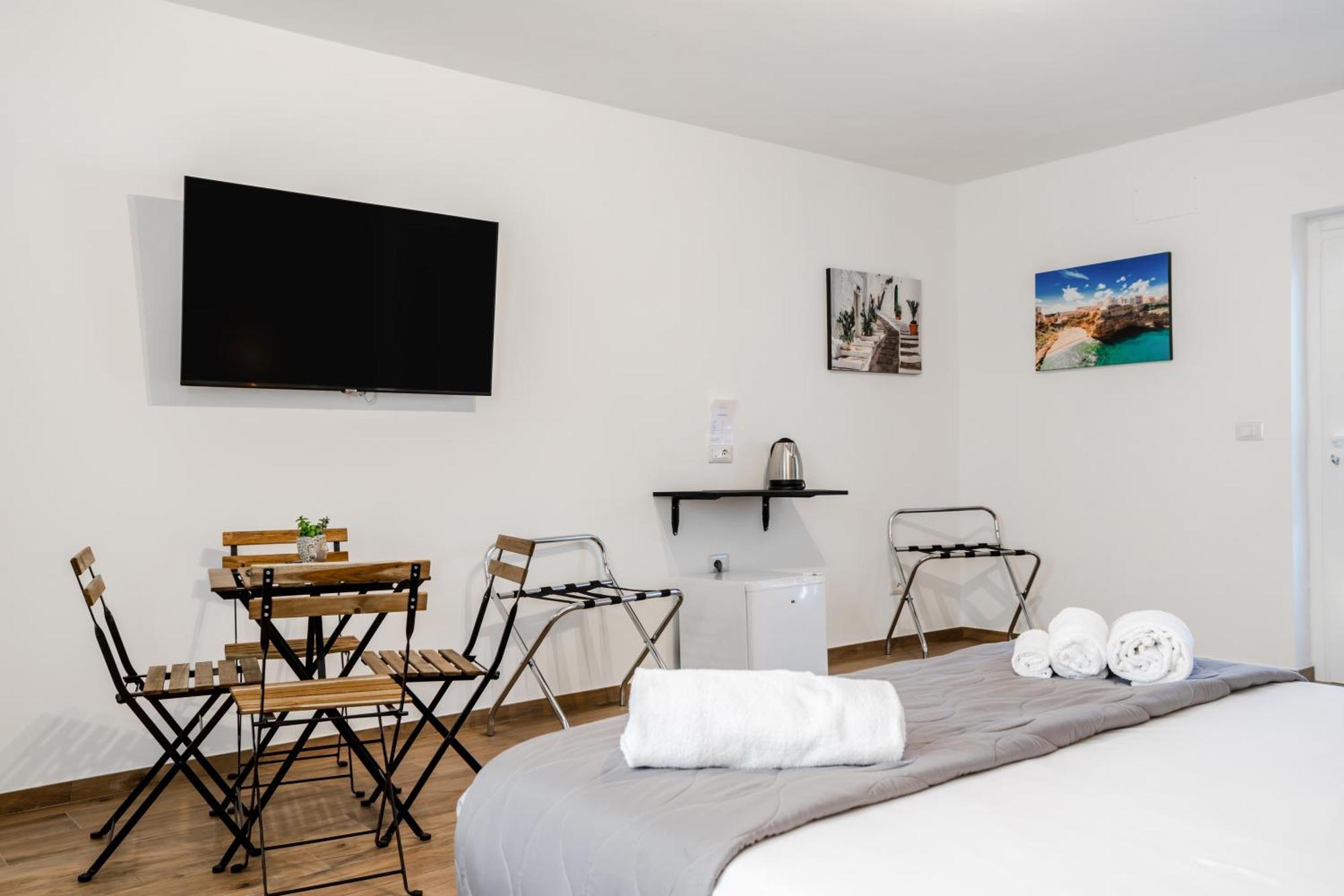 Pietramare Luxury Suites Μπάρι Εξωτερικό φωτογραφία