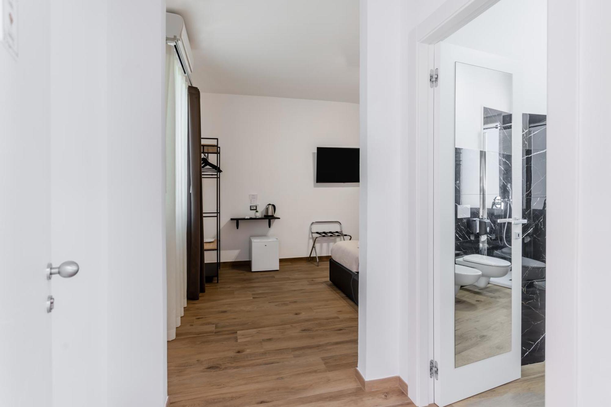 Pietramare Luxury Suites Μπάρι Εξωτερικό φωτογραφία