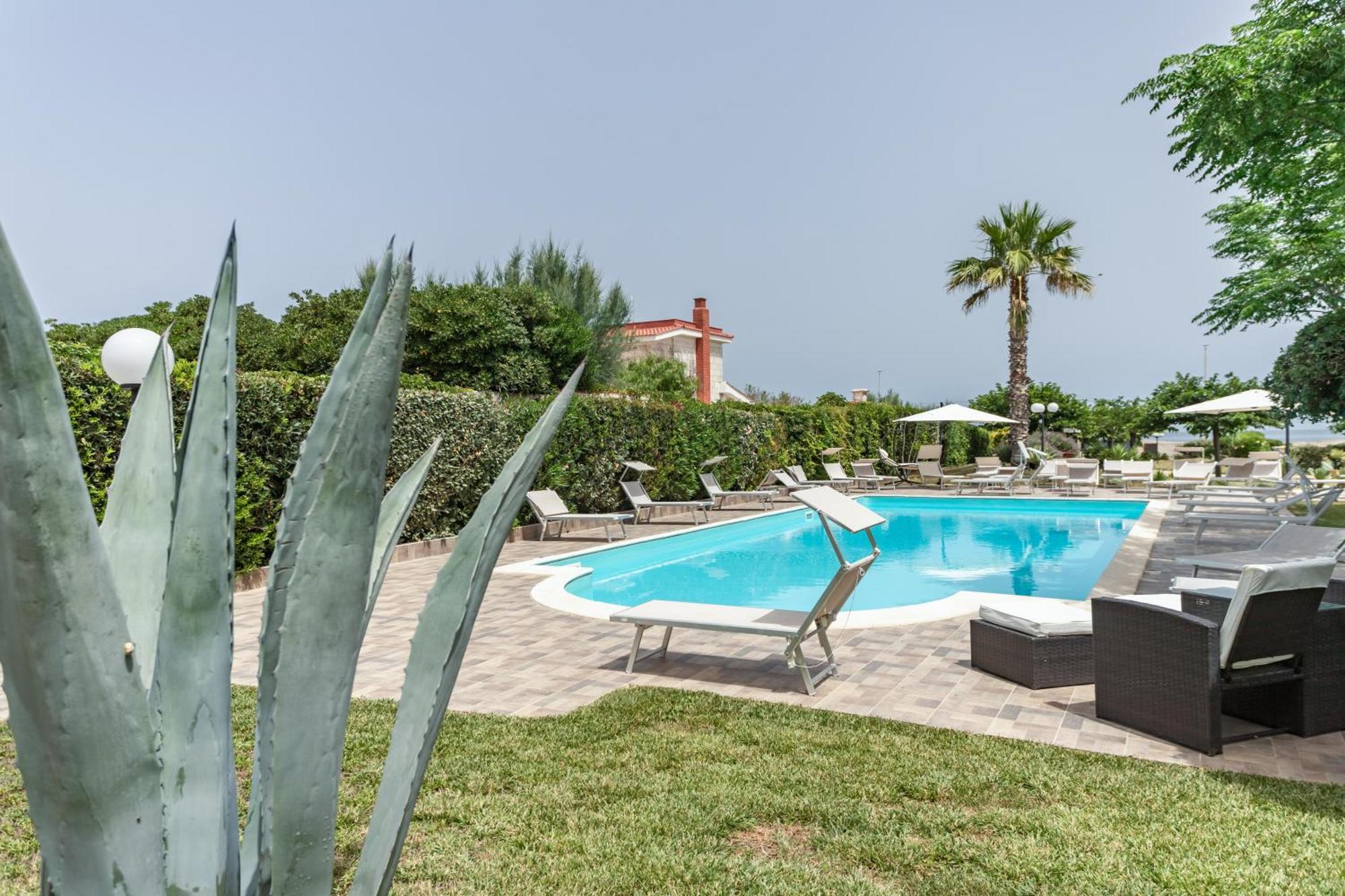 Pietramare Luxury Suites Μπάρι Εξωτερικό φωτογραφία