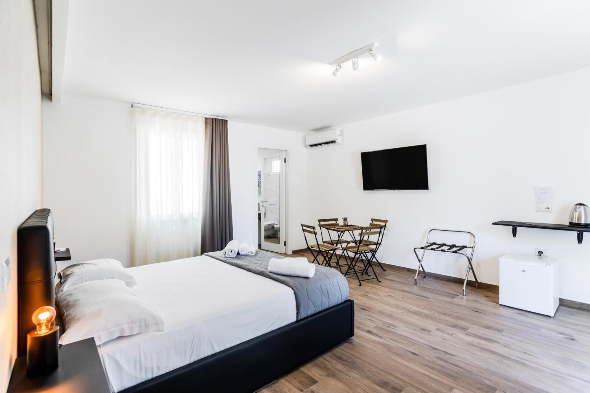 Pietramare Luxury Suites Μπάρι Εξωτερικό φωτογραφία