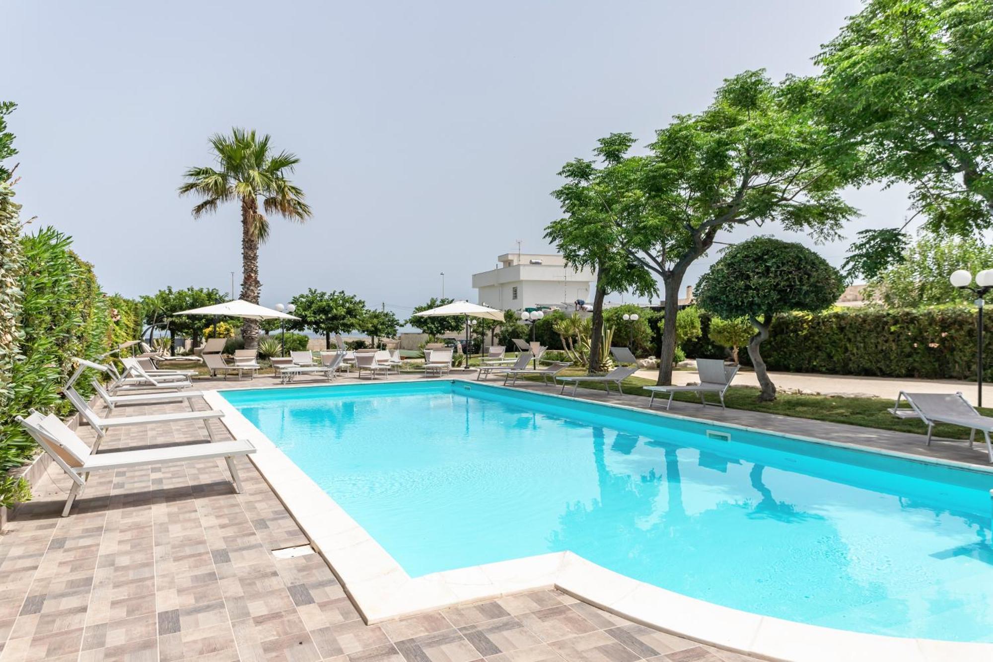 Pietramare Luxury Suites Μπάρι Εξωτερικό φωτογραφία