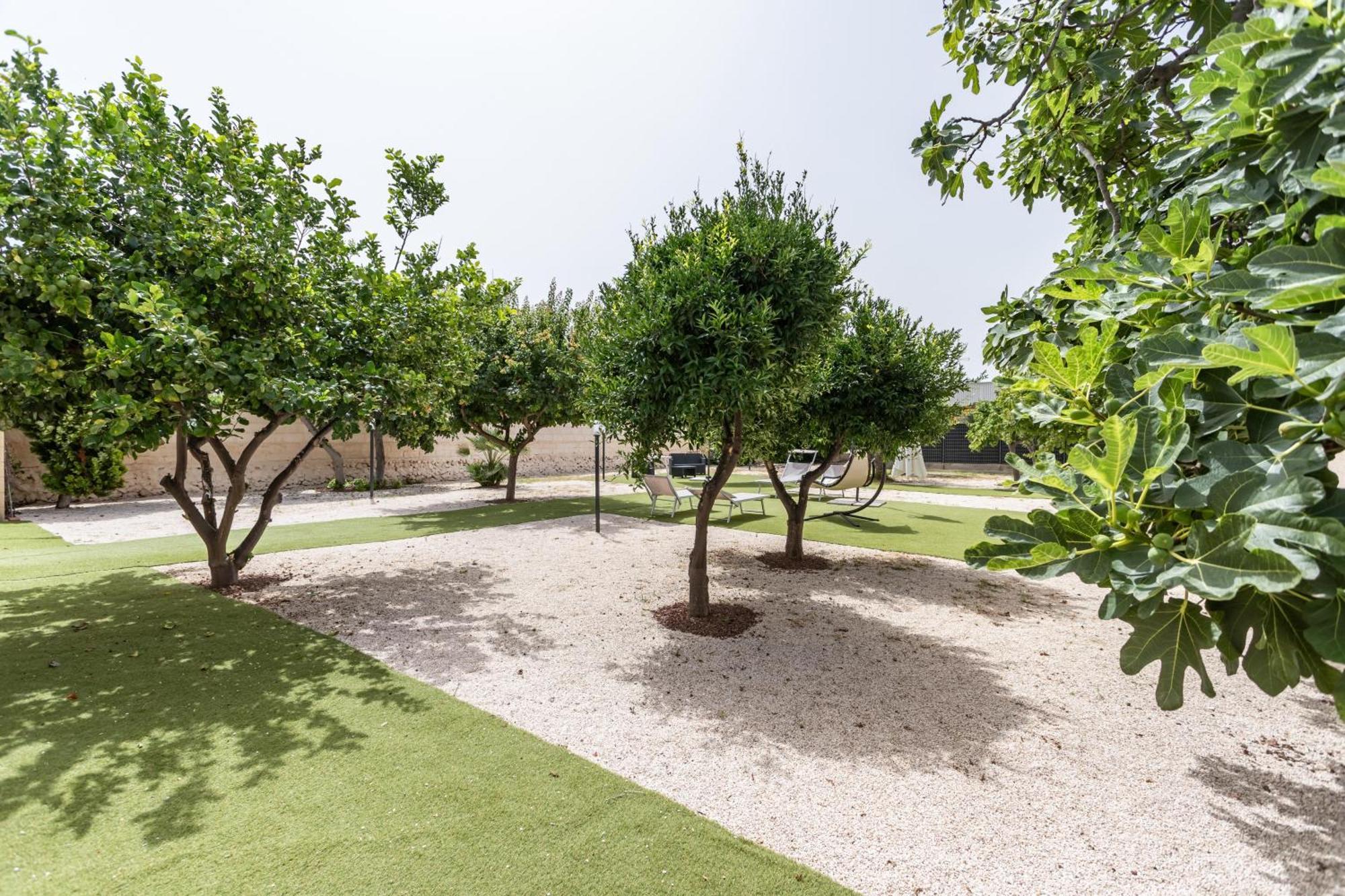Pietramare Luxury Suites Μπάρι Εξωτερικό φωτογραφία